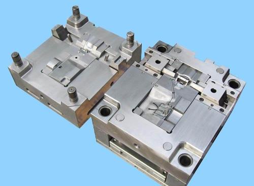 塑膠模具加工模具CNC加工質(zhì)量高低應(yīng)考慮哪些方面？